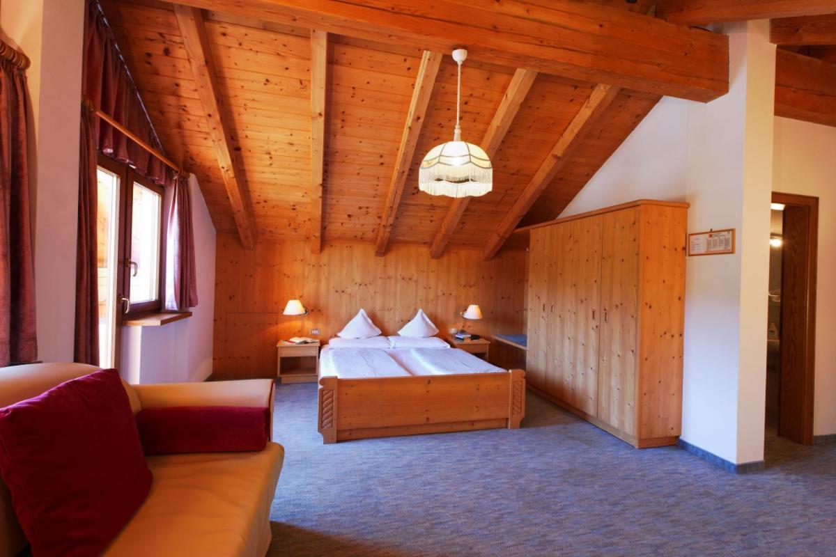 Hotel Ciasa Roby San Cassiano  Exteriér fotografie